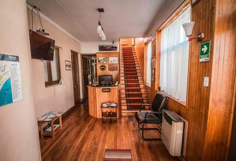 پانسیون Hostal Chalet Las Violetas
