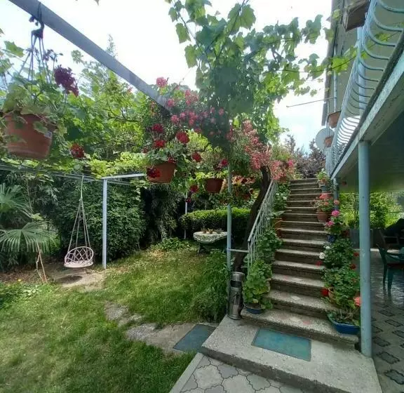 پانسیون Valiko House In Telavi