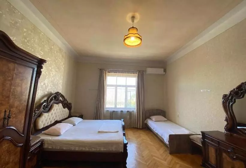 پانسیون Valiko House In Telavi