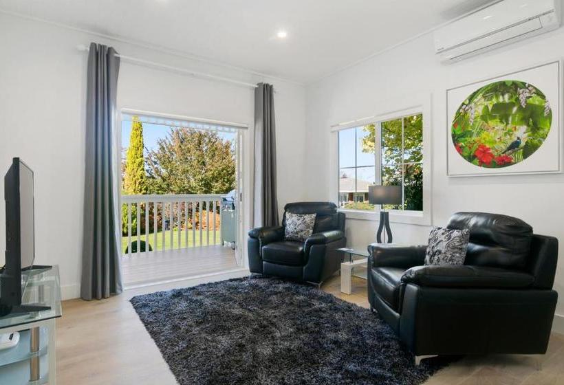 ベッドアンドブレックファースト The Retreat Luxury Garden Villa