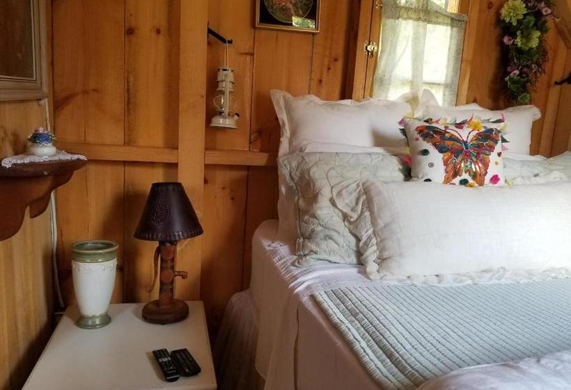 Four Ninety Muskoka B & B