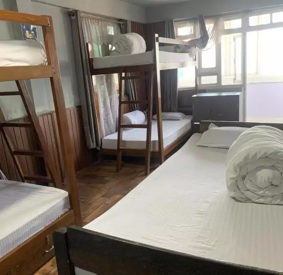 Hideout Backpackers Hostel