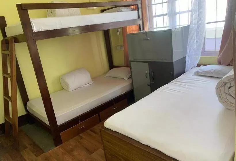 Hideout Backpackers Hostel
