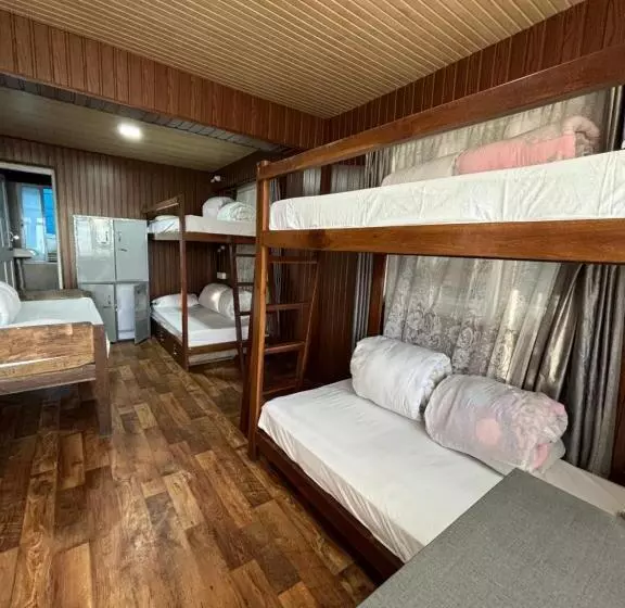 Hideout Backpackers Hostel