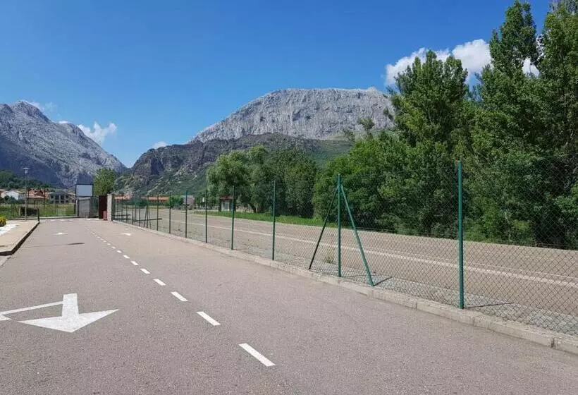 Hotelli Fuentes Blancas