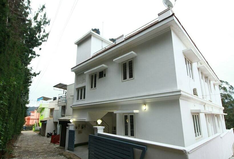 酒店 Lalana Residency