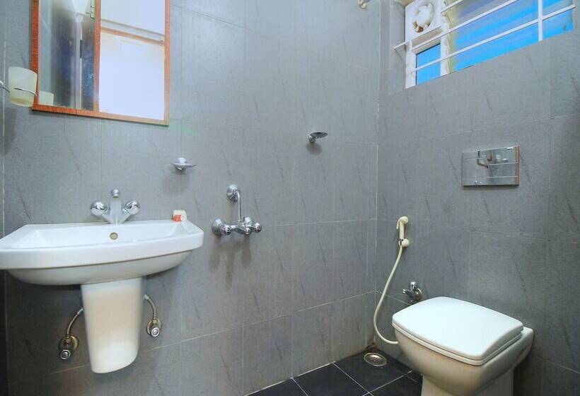 酒店 Lalana Residency