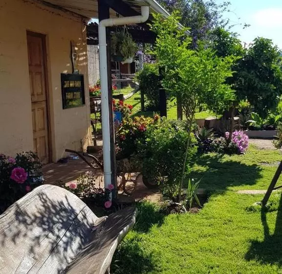 ホテル The Little Club Getaway At The Hay Barn