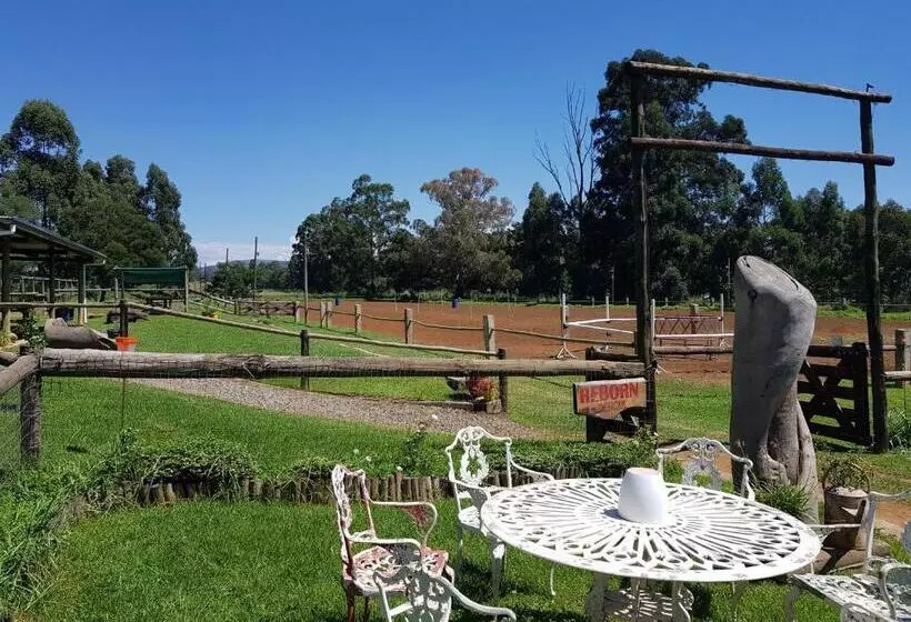 ホテル The Little Club Getaway At The Hay Barn