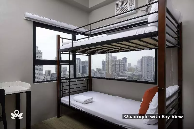ホテル Zen Rooms Space Taft Manila