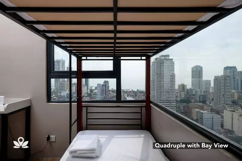 ホテル Zen Rooms Space Taft Manila