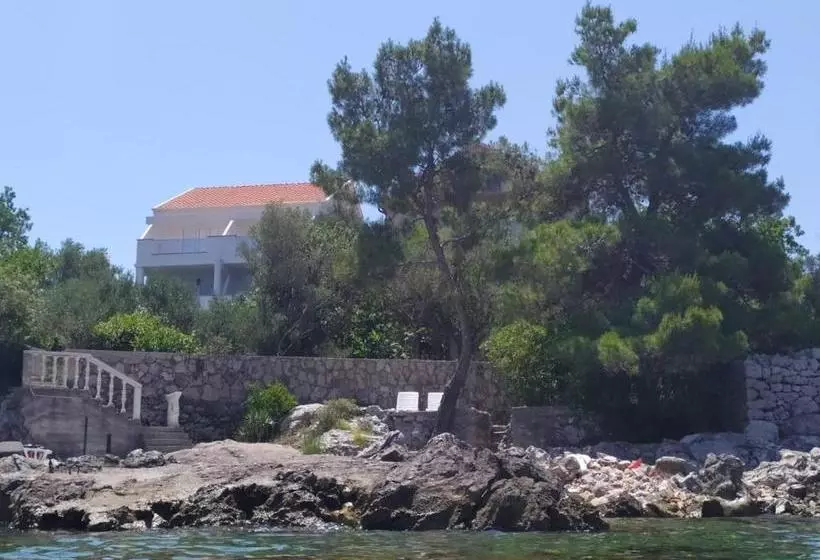پانسیون Apartmani M&e