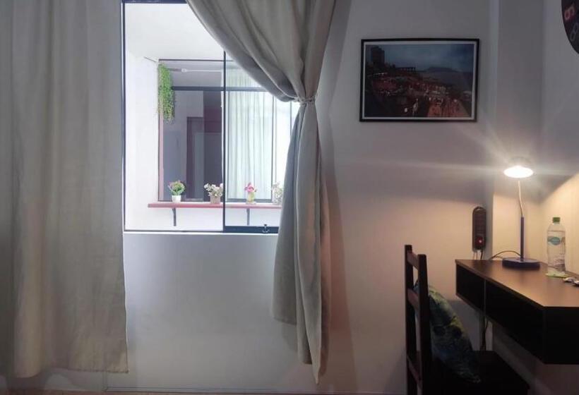 بنسيون Hb Leos Eirl