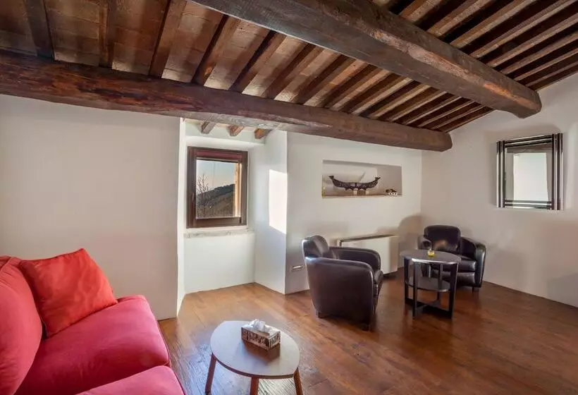 Il Castello Di Campello