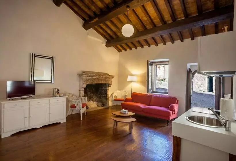 Il Castello Di Campello