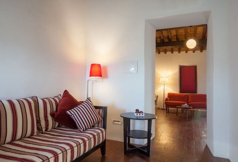 Il Castello Di Campello