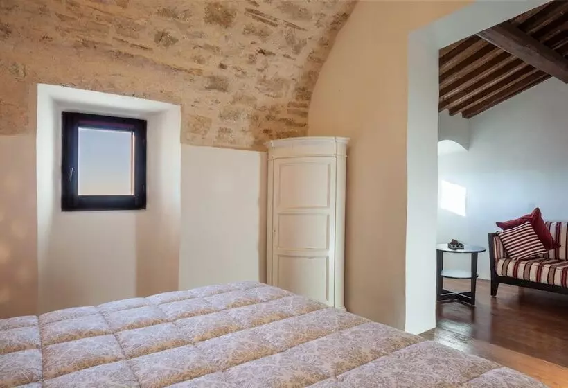 Il Castello Di Campello