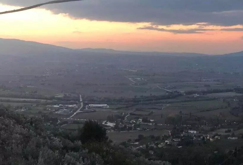 Il Castello Di Campello