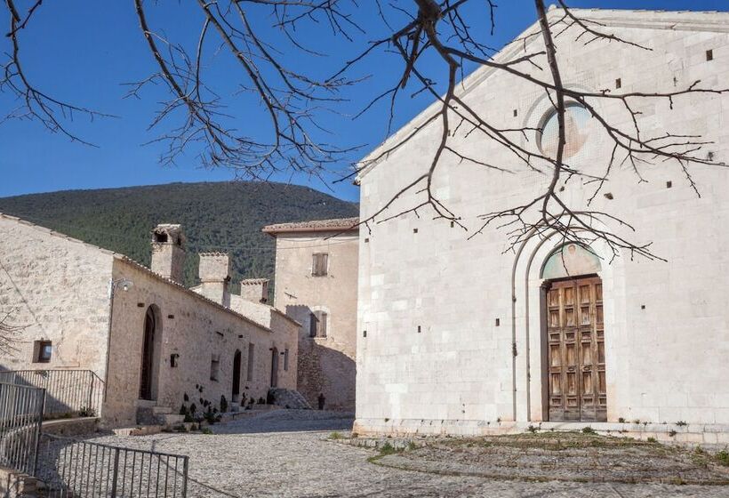 Il Castello Di Campello