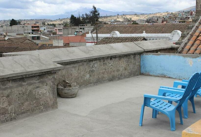 Pansiyon Hostal Café Tiana