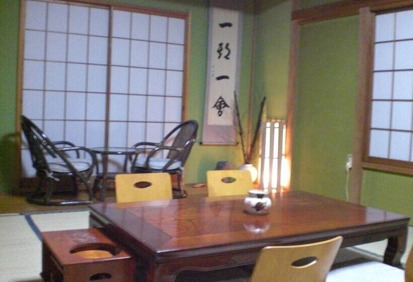 پانسیون Numazu Ikyuuan 沼津一休庵