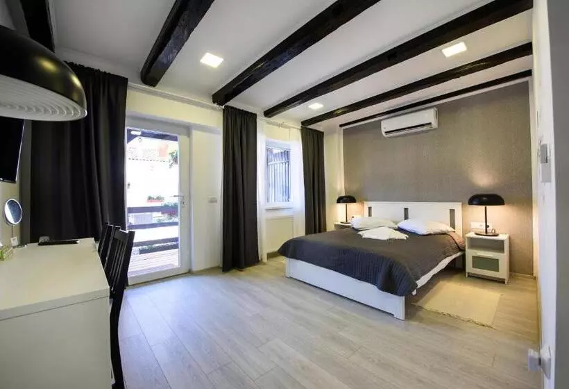 Pensiunea Alina Adults Only