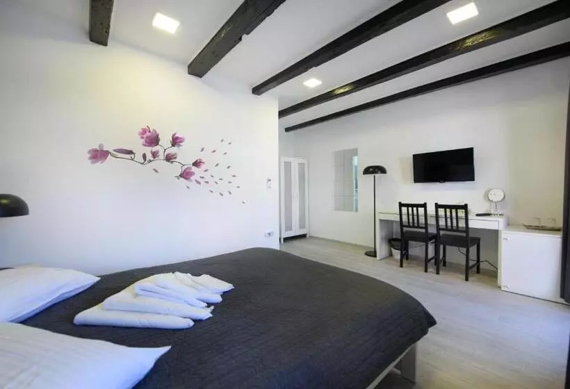 Pensiunea Alina Adults Only