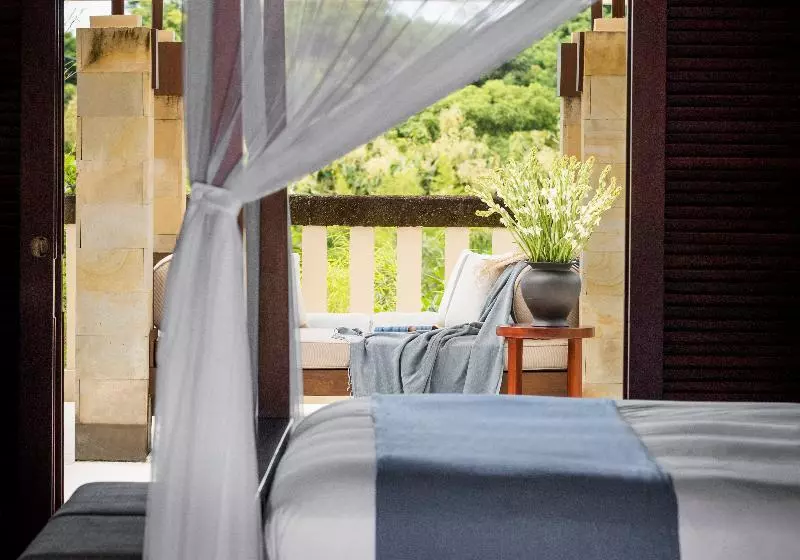 Revīvō Wellness Resort Nusa Dua Bali