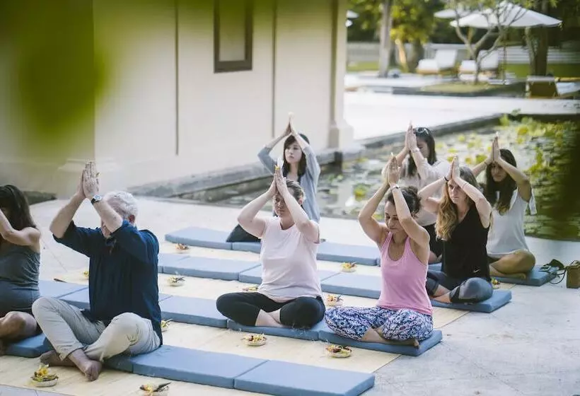 Revīvō Wellness Resort Nusa Dua Bali