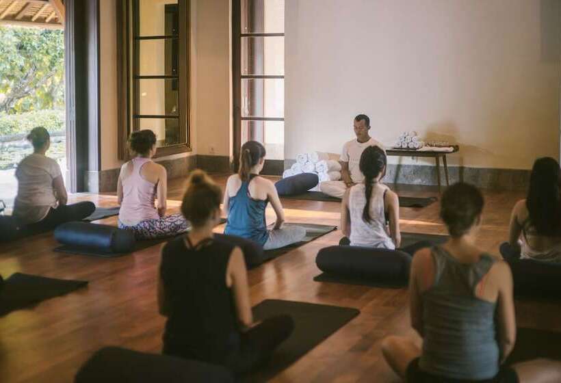 Revīvō Wellness Resort Nusa Dua Bali