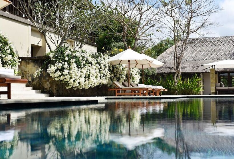 Revīvō Wellness Resort Nusa Dua Bali