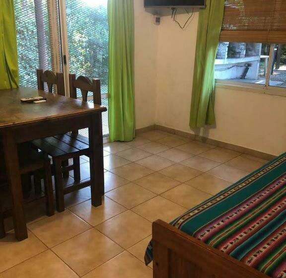 Hostel Cabañas La Viña