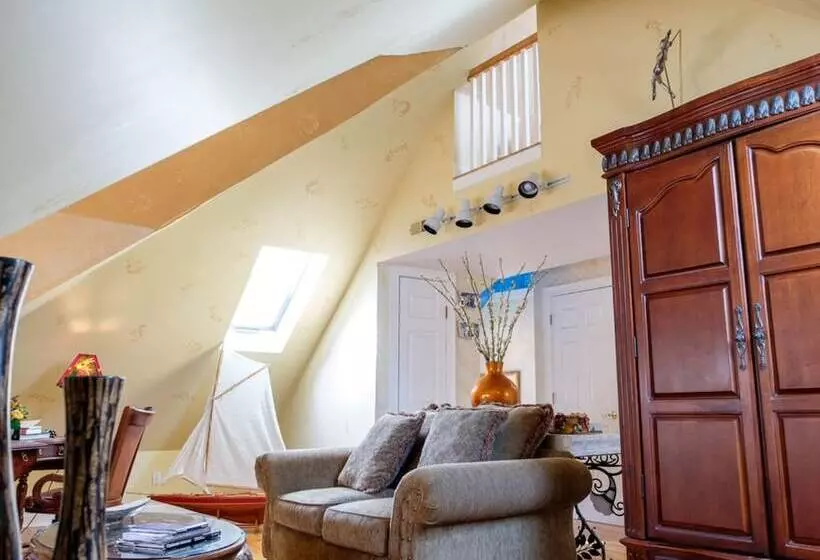 Gaslight Bed & Breakfast