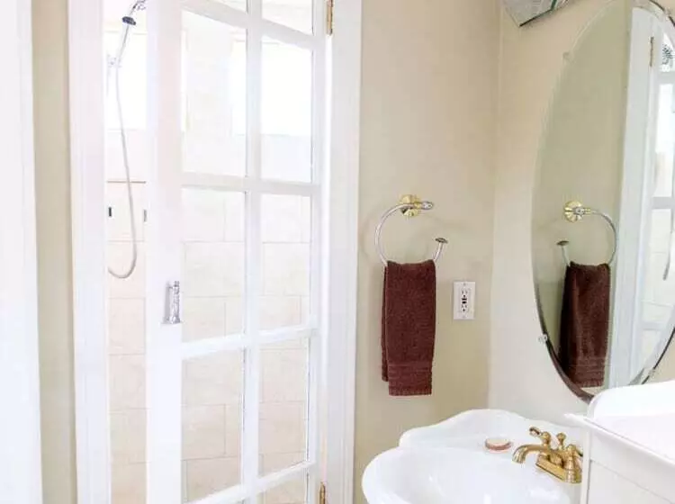 Gaslight Bed & Breakfast