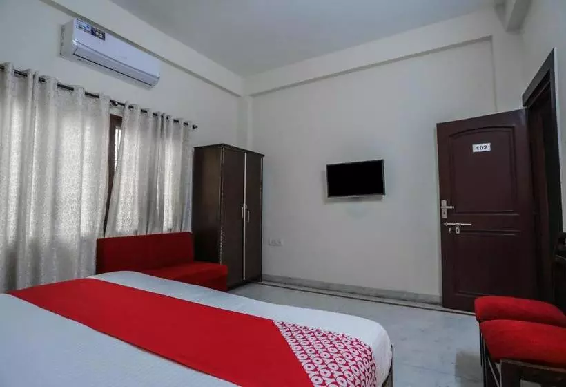 Hotelli Oyo 15245 Eden
