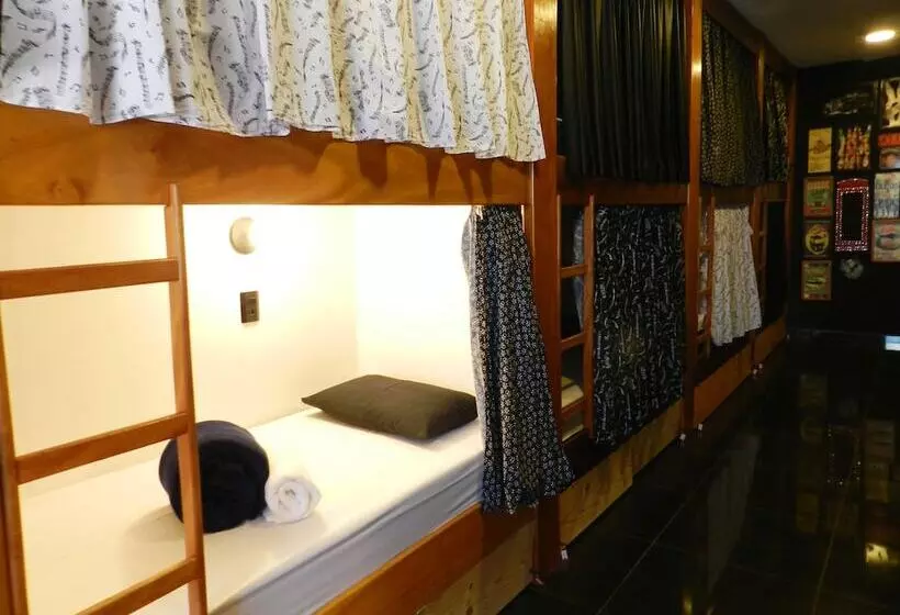Utopia Hostel