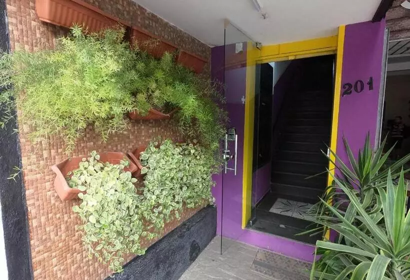 Utopia Hostel