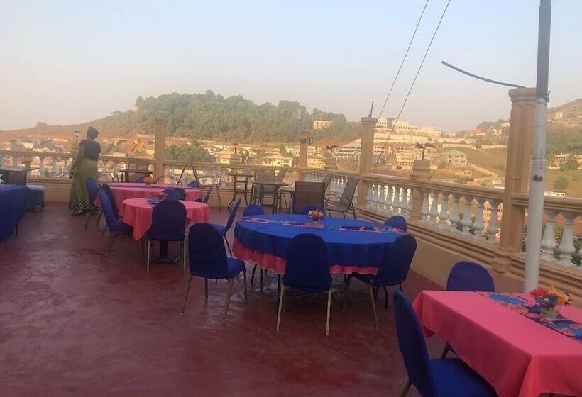 تختخواب و صبحانه The Stafford Lodge