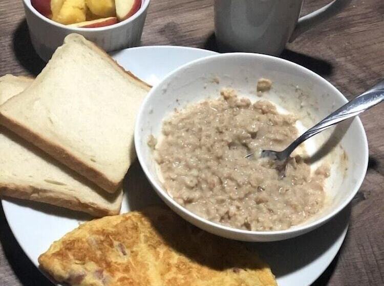 تختخواب و صبحانه The Stafford Lodge