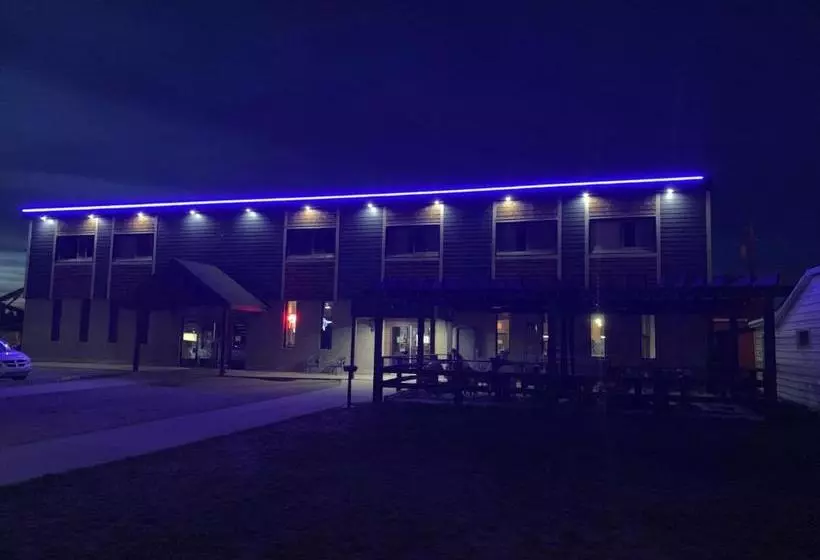 Gibbons Hotel & Tavern