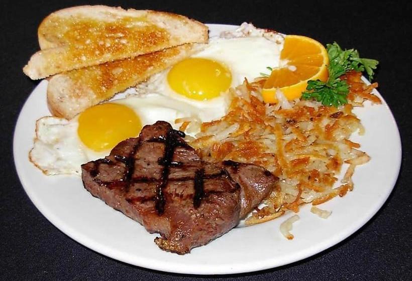 Gibbons Hotel & Tavern