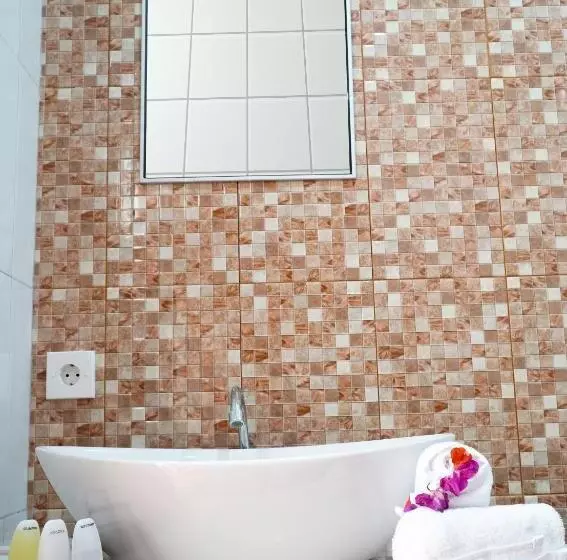 ペンション Seno Guesthouse & Cafe