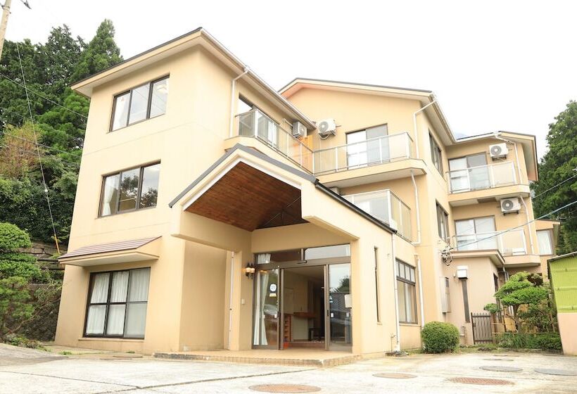 Ryokan Yakiniku To Kaisen No Yado Raku