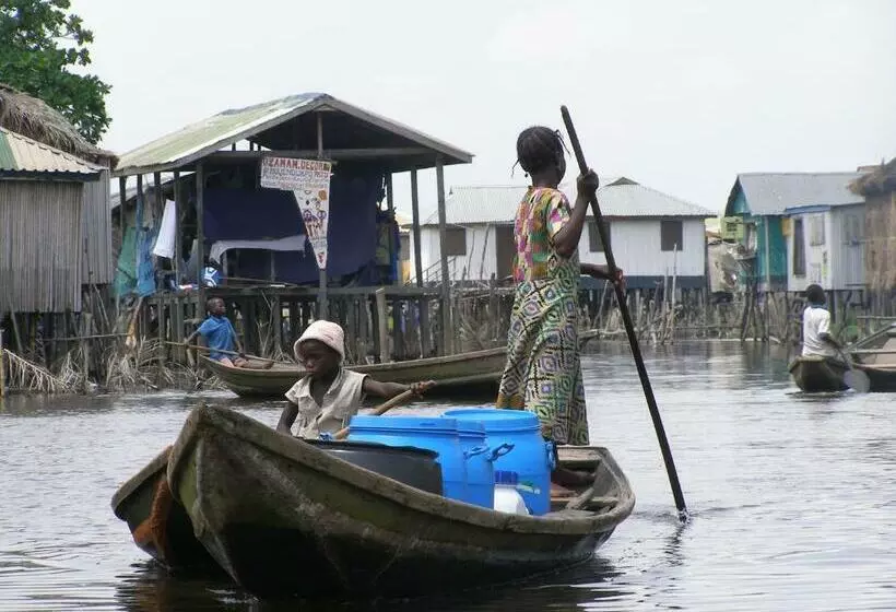 تختخواب و صبحانه Chez Sabine