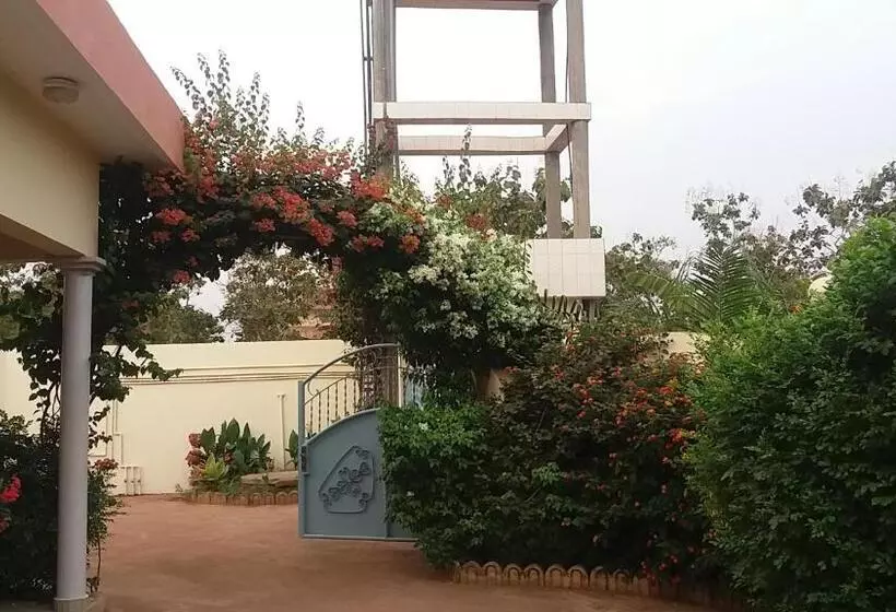 تختخواب و صبحانه Chez Sabine