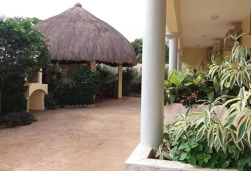 تختخواب و صبحانه Chez Sabine