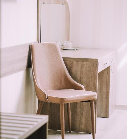 Отель Bolero Plus