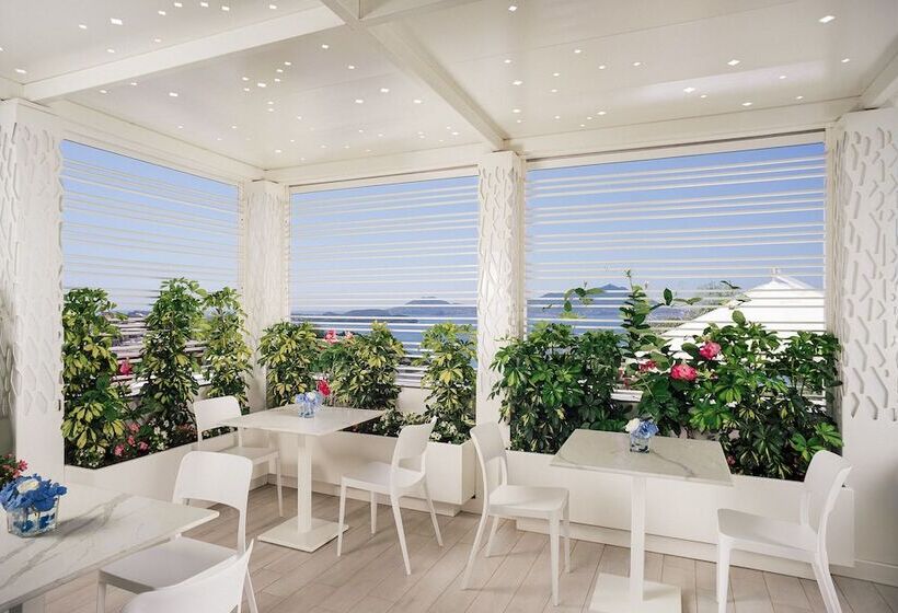 ペンション Al Chiar Di Luna