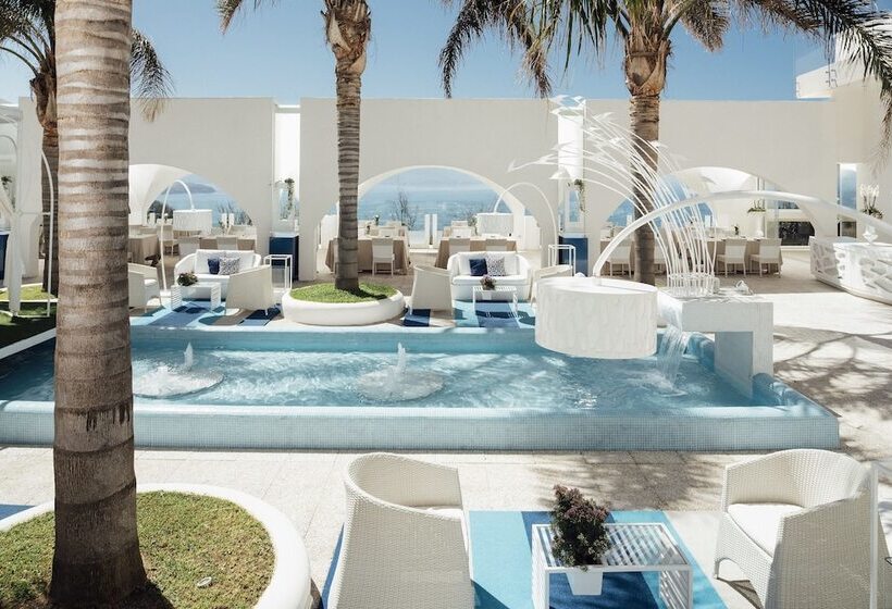 ペンション Al Chiar Di Luna