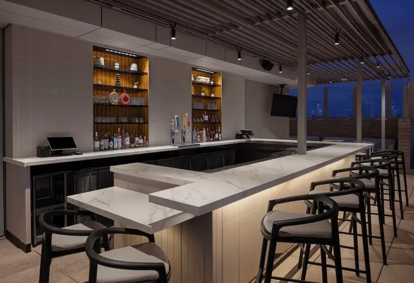 Ac Hotel By Marriott Scottsdale Old Town